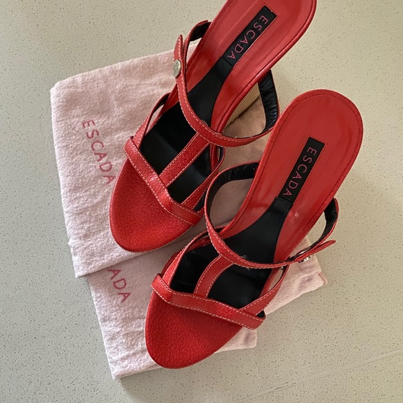 ESCADA Wedges - Picture 2 of 7